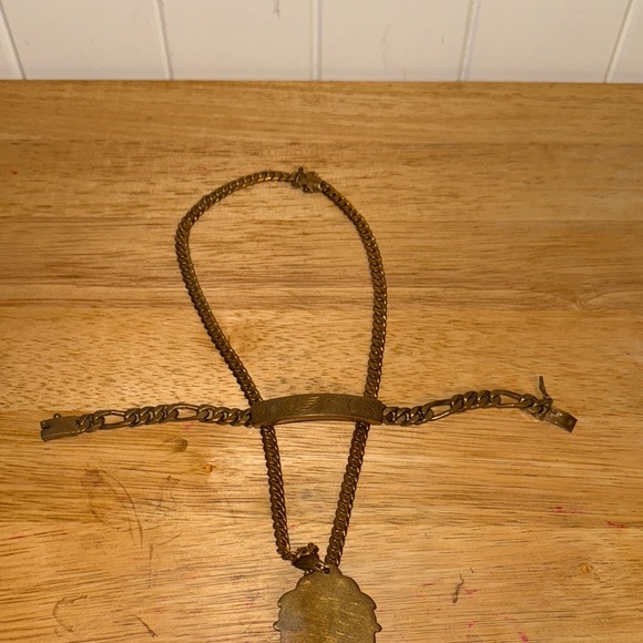 Gold Pendant Necklace and Bracelet Set - Picture 11 of 13